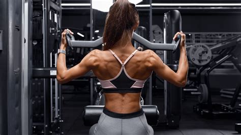 The lat pull-down is one of the most popular compound back exercises. Still, it is a general belief that a wider grip activates the latissimus dorsi more than a narrow one, but without any broad scientific support. The aim of the study was to compare 6 repetition maximum (6RM) load and electromyographic (EMG) activity in the lat pull-down using ...